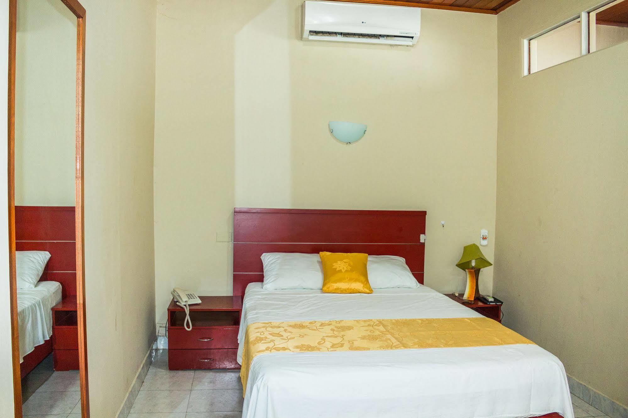 Hotel Golden Star Iquitos Exterior foto